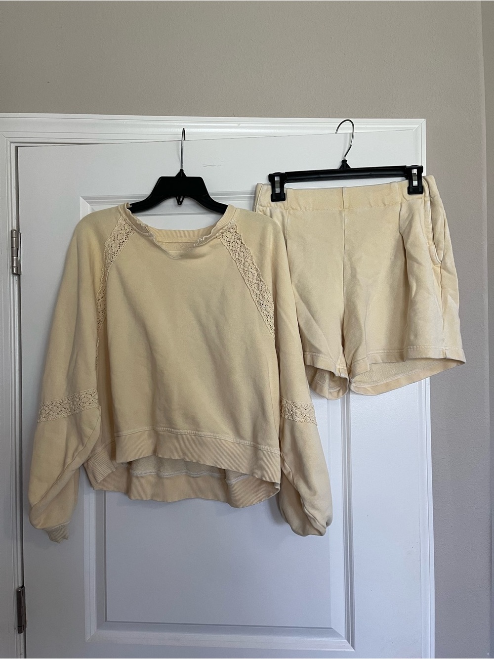 aerie woman’s matching set